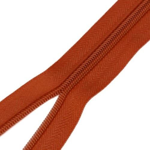 taśma suwakowa #5 nr 46 chili agatex.jpg