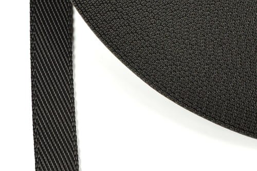 taśma nośna skośna 20mm czarna agatex.jpg